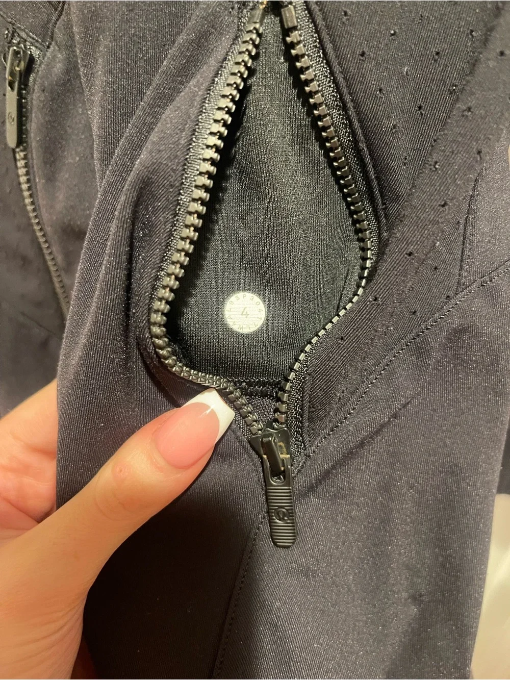 Lululemon Women's Black Zip-Front Athletic Jacket